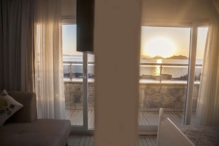 Тургутрейс: Stone Hotel