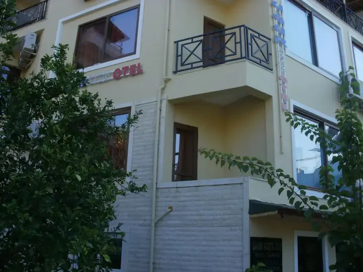 Каш: Ugur Hotel