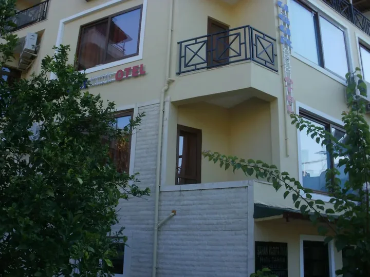 Каш: Ugur Hotel