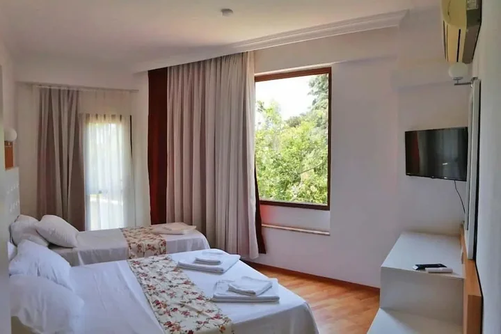 Каш: Ugur Hotel