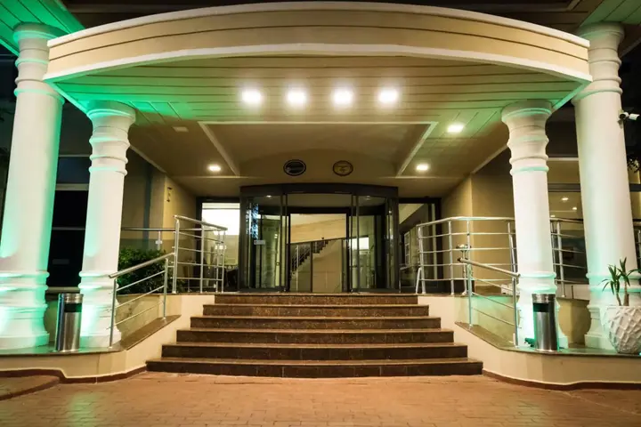 Богазкент: Throne Seagate Belek
