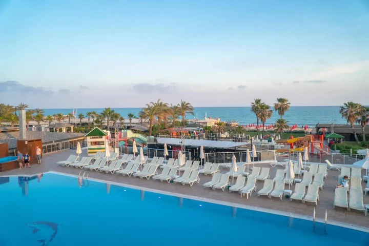 Богазкент: Throne Seagate Belek