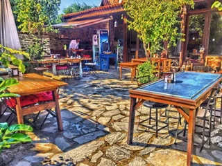 Салихли: Birgi Hotel Saliha Hanim Tas Konak