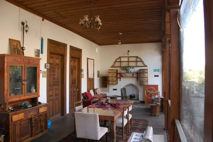 Салихли: Birgi Hotel Saliha Hanim Tas Konak