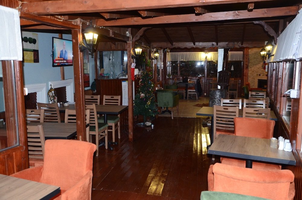 Сайл: Marina Motel