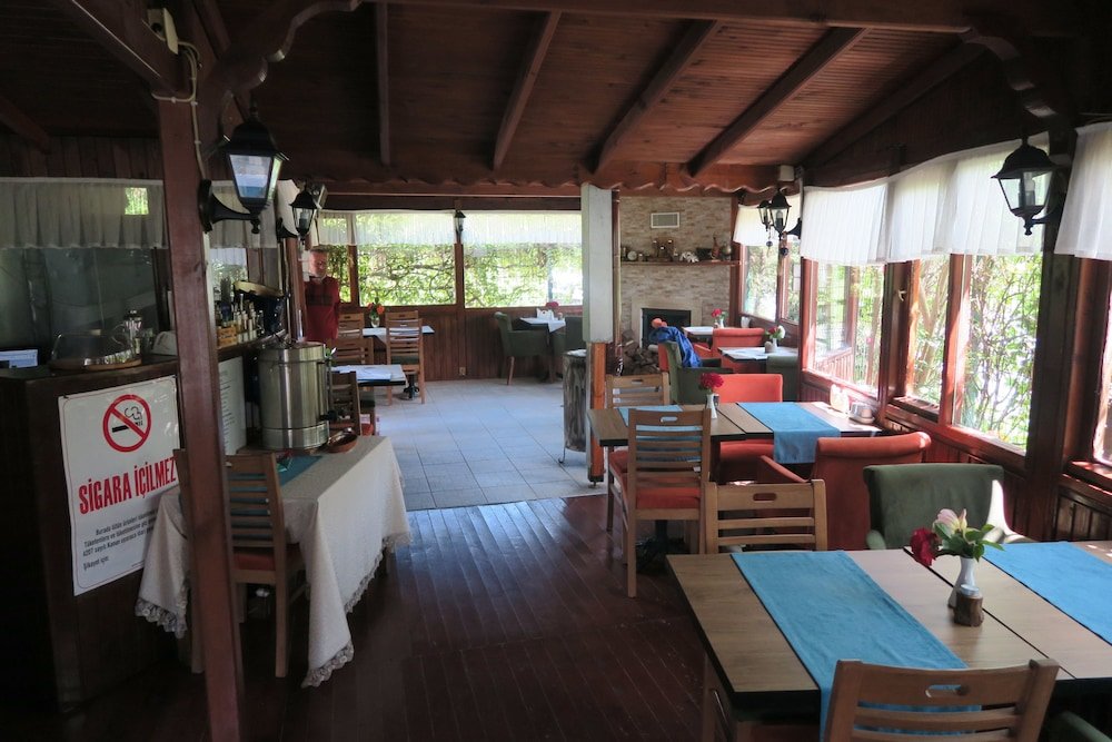 Сайл: Marina Motel