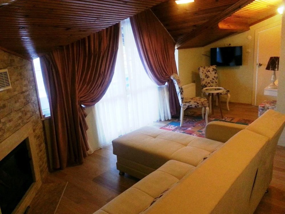Сайл: Marina Motel