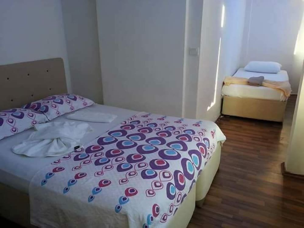 Сайл: Otel Turker