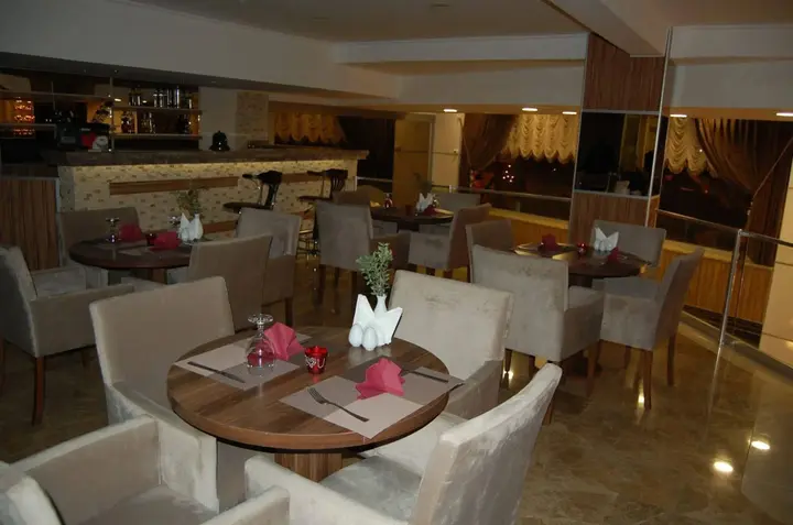 Бандырма: Perama Hotel