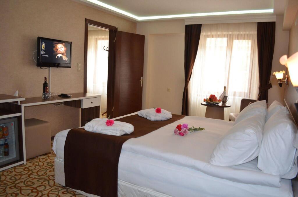 Бандырма: Perama Hotel