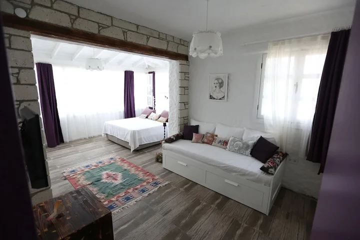 Чешме: Peroni Hotel