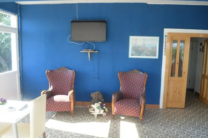 Айвалык: Lacivert Hotel
