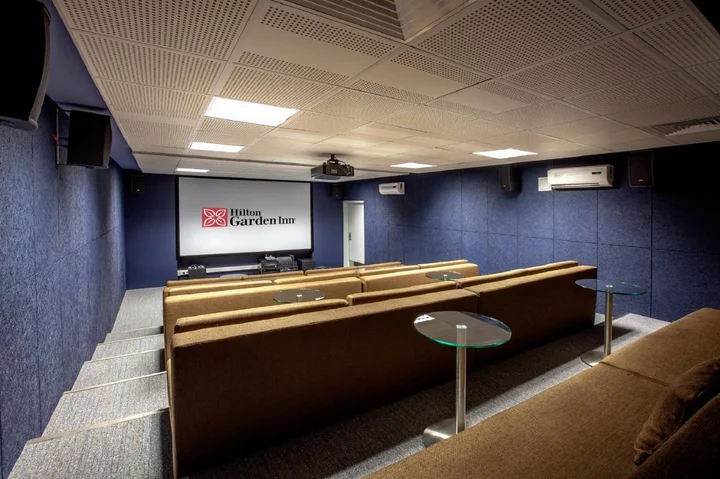 Кострово: Отель Hilton Garden Inn Moscow Новая Рига