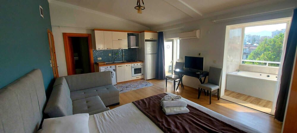 Анталья: Livia Luxury Apart Hotel