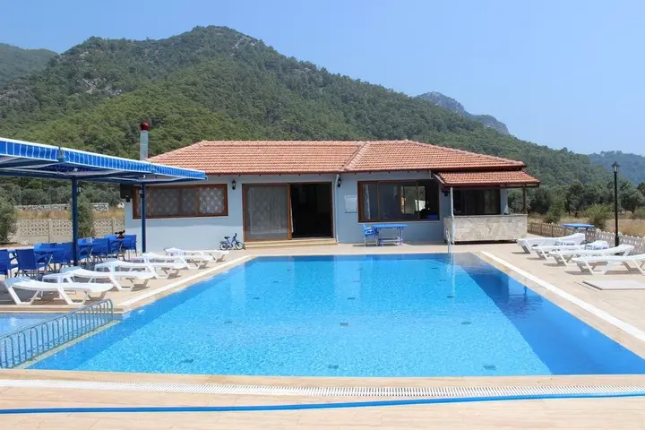 Кумлюбюк: Hotel Emir Palas