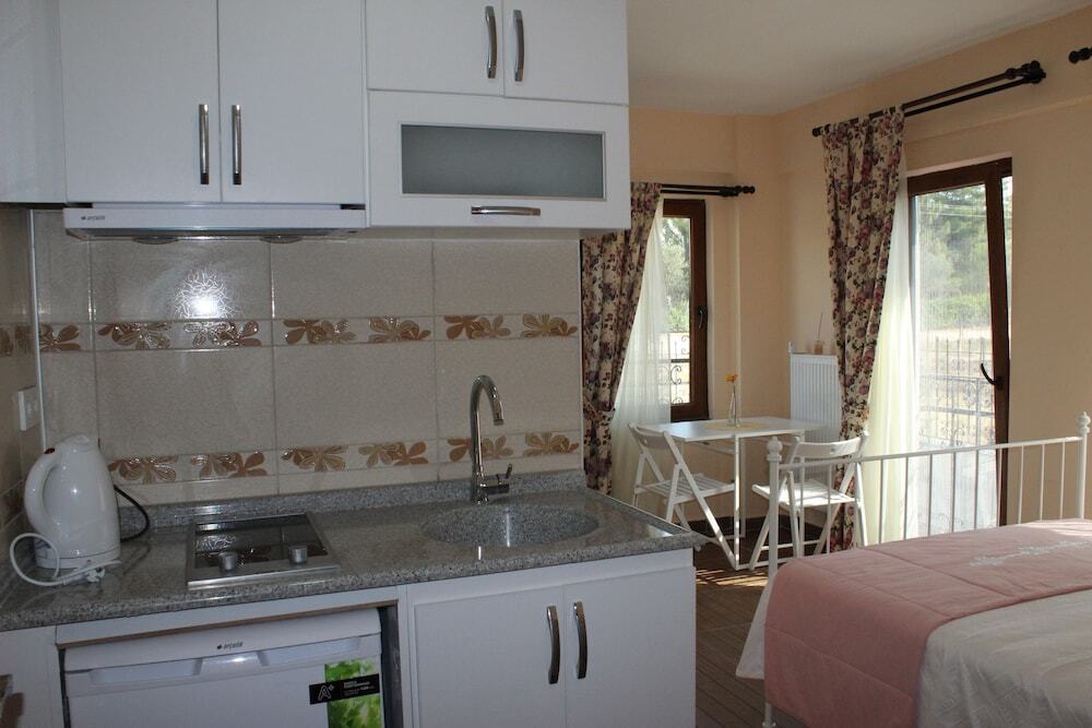Тевфикие: Ede Apart Hotel