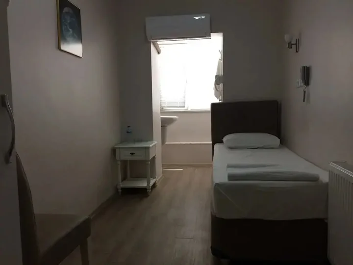 Бурхание: Burhaniye Merkez Otel