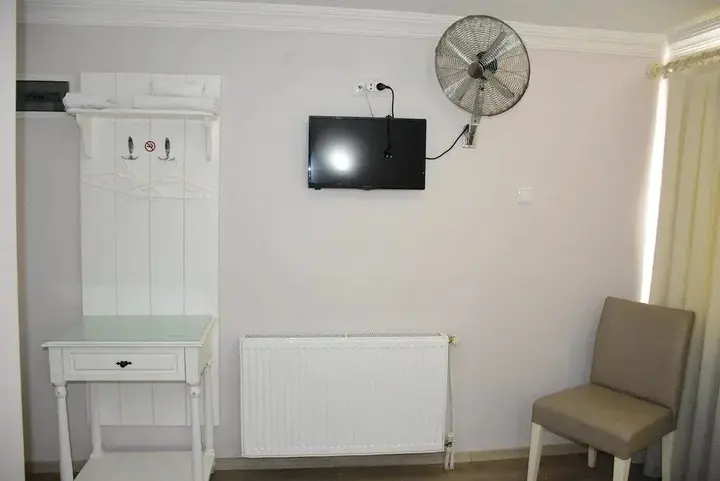 Бурхание: Burhaniye Merkez Otel