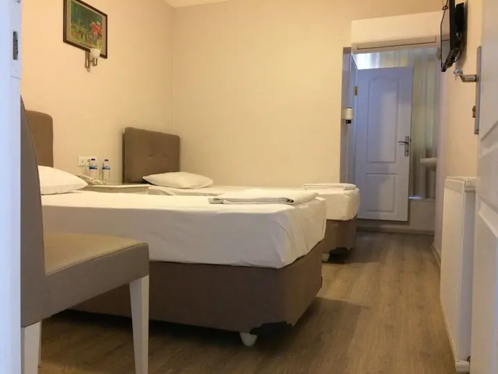 Бурхание: Burhaniye Merkez Otel