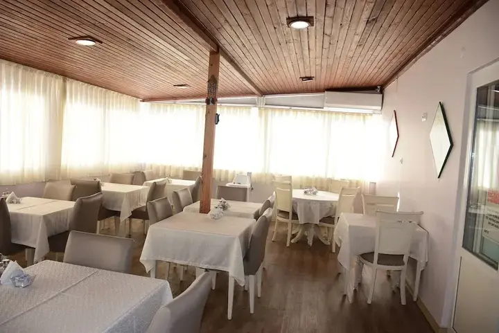 Бурхание: Burhaniye Merkez Otel
