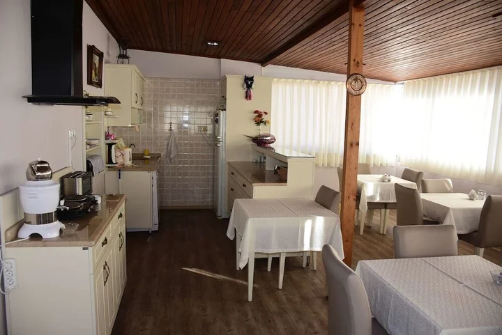 Бурхание: Burhaniye Merkez Otel