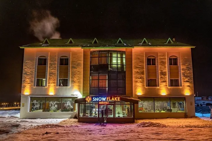 Сарыкамыш: Sarikamis Snowflake Dağ Oteli