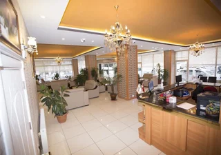Ван: Resmina Hotel
