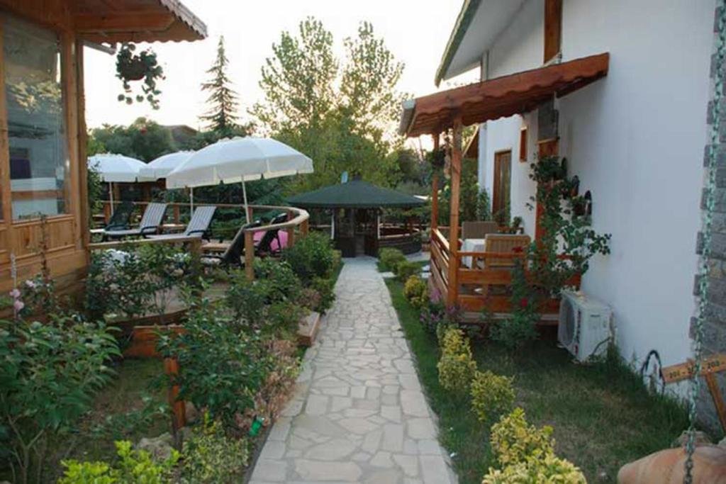 Сайл: TreeTops Park Hotel