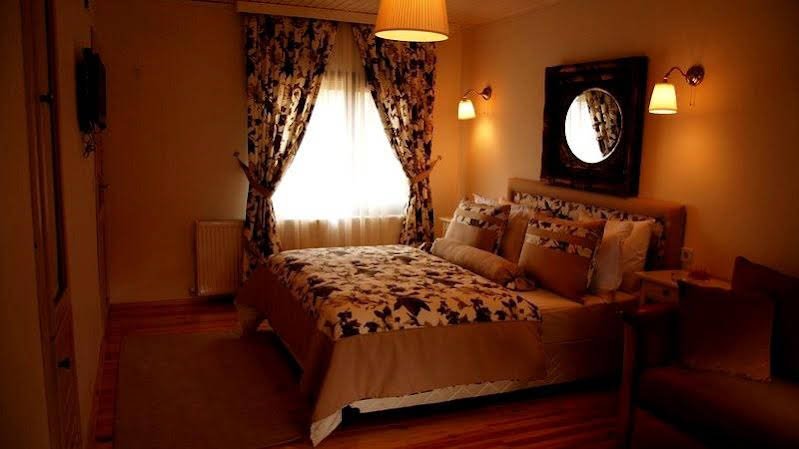 Сайл: TreeTops Park Hotel