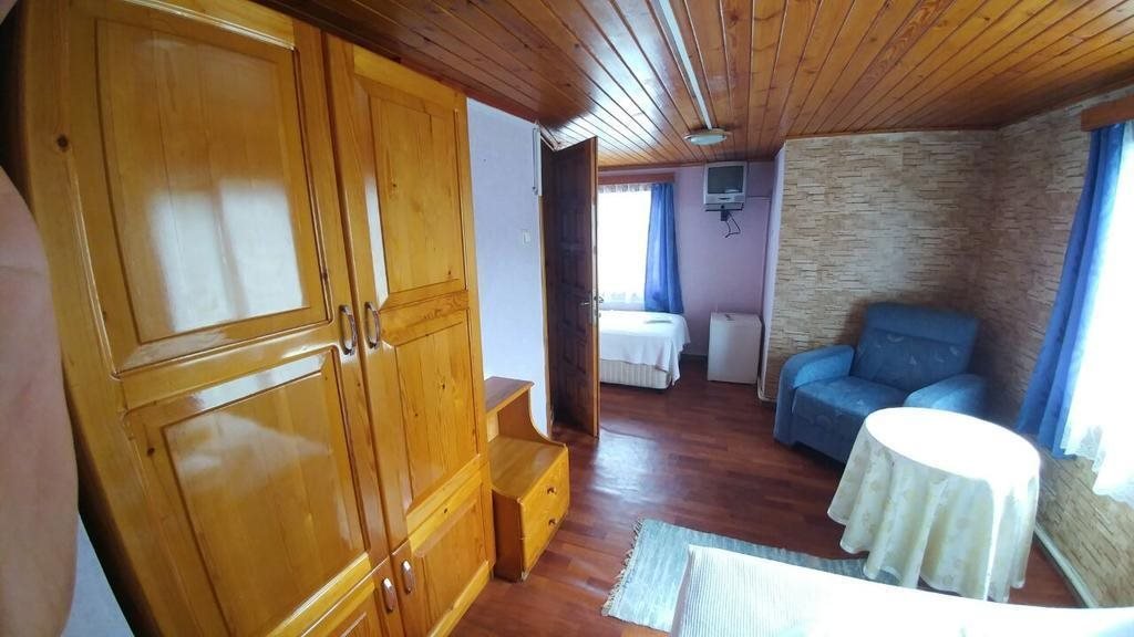 Сайл: Motel Sebastian