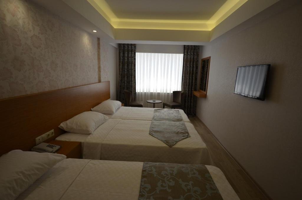 Усак: Hotel Onarslan