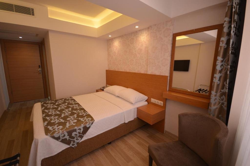 Усак: Hotel Onarslan