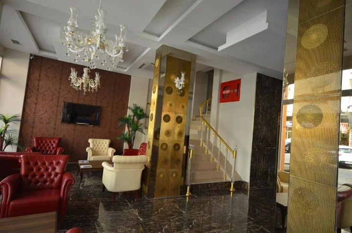 Усак: Hotel Onarslan