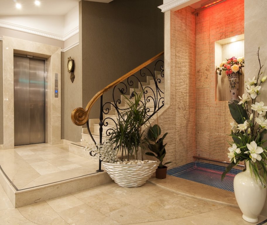 Гюмюльдур: Asmira Royal Hotel