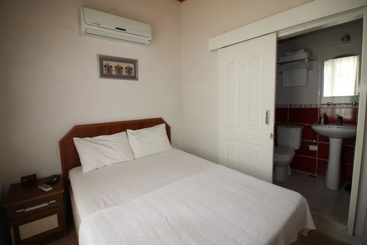 Бозджаада: Mine Tatil Evi