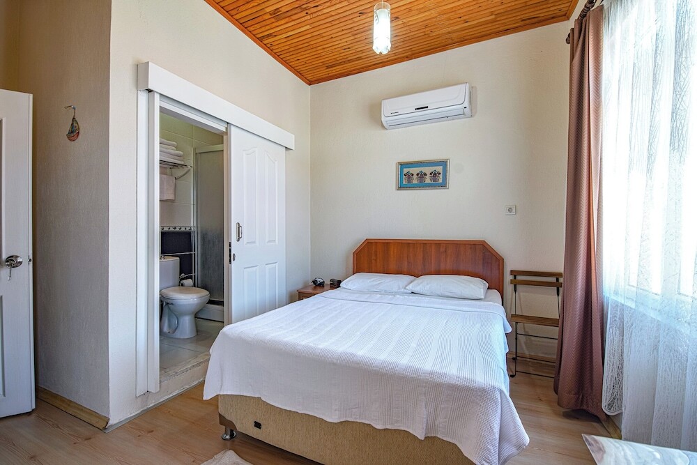 Бозджаада: Mine Tatil Evi