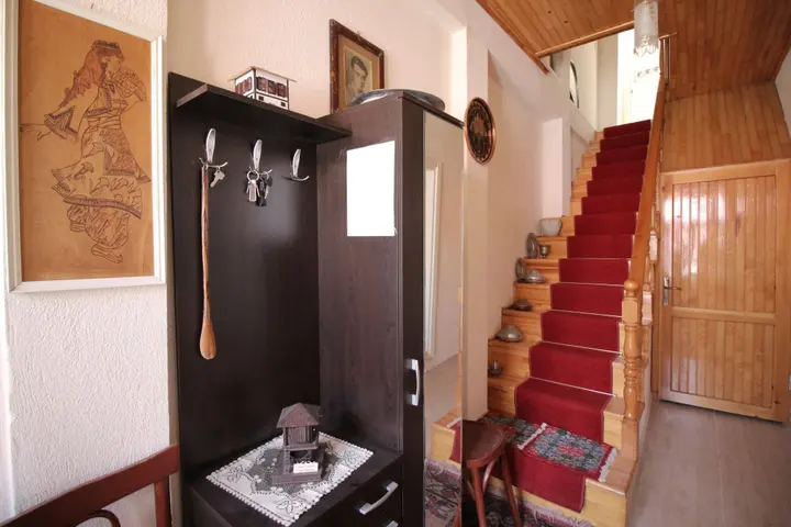 Бозджаада: Mine Tatil Evi