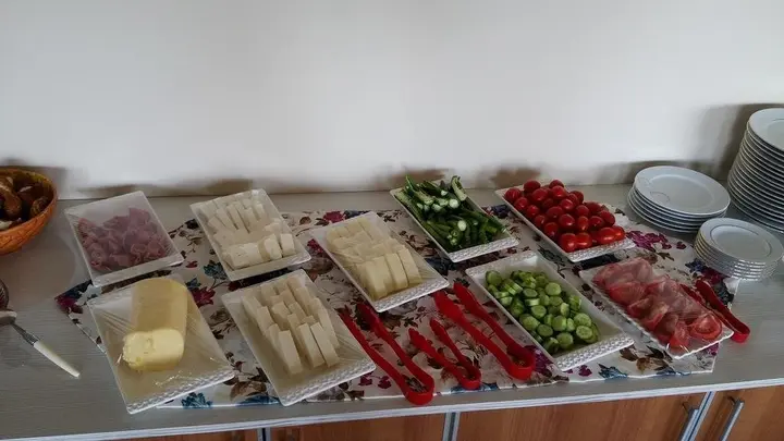 Эджеабат: Tuzcuoglu Pansiyon