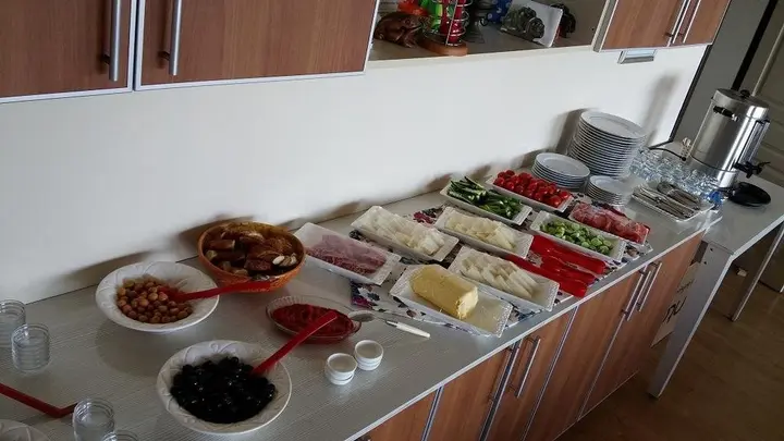 Эджеабат: Tuzcuoglu Pansiyon