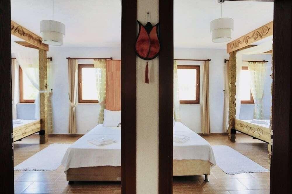 Bozcaada Iris Hotel — фото 6