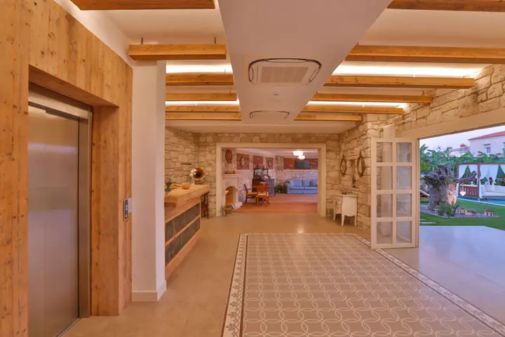 Чешме: Köşe Konak