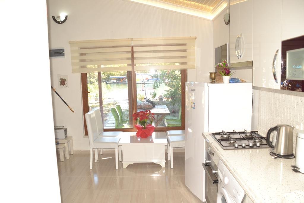 Дальян: Villa Yalili
