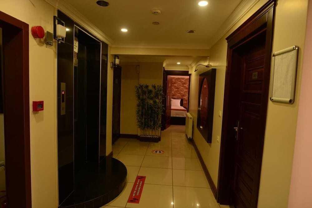 Selis Hotel — фото 1