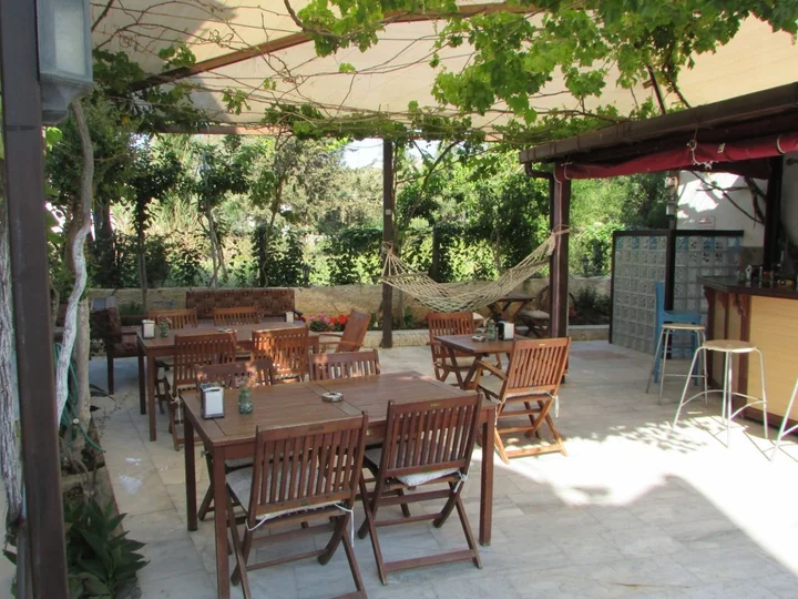 Битез: Çavus Hotel & Apart