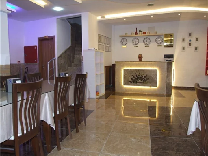 Силифке: Nisan Hill Hotel