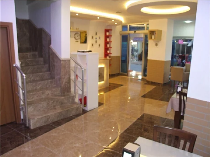 Силифке: Nisan Hill Hotel
