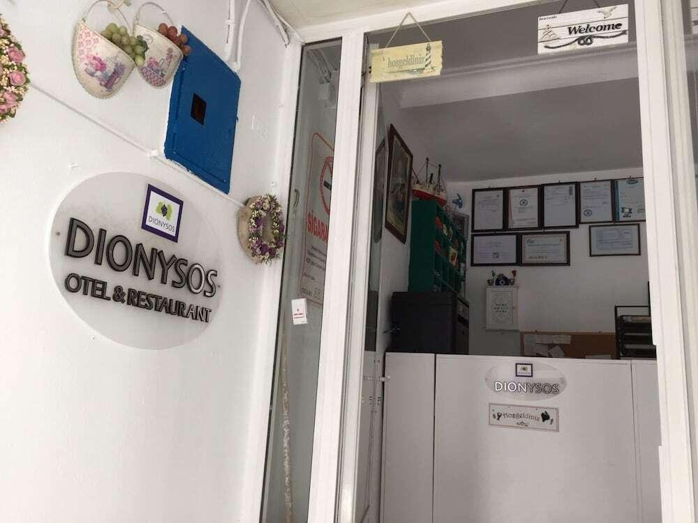Бозджаада: Dionysos Otel & Restoran & Ada Kahvaltı