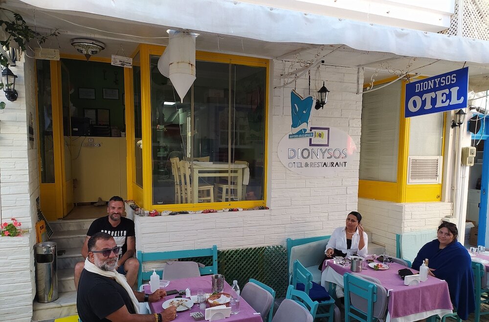 Бозджаада: Dionysos Otel & Restoran & Ada Kahvaltı