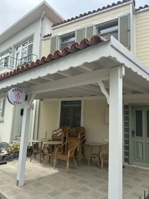 Бозджаада: Begos Hotel