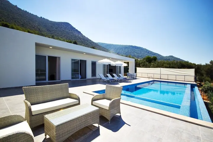 Исламлар: Villa Nar